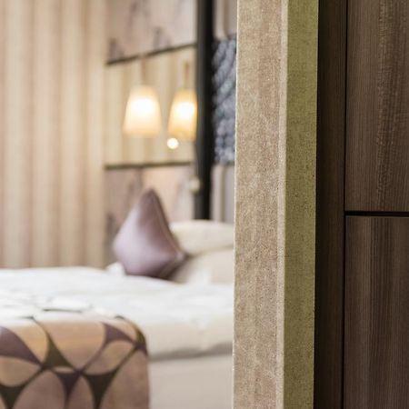 Nyíregyháza Victoria Garden Hotel Es Etterem מראה חיצוני תמונה