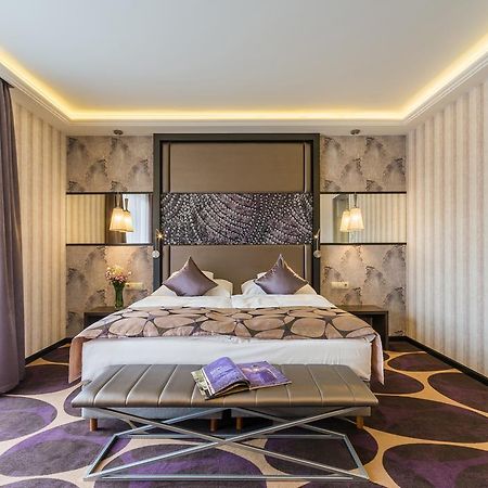 Nyíregyháza Victoria Garden Hotel Es Etterem מראה חיצוני תמונה