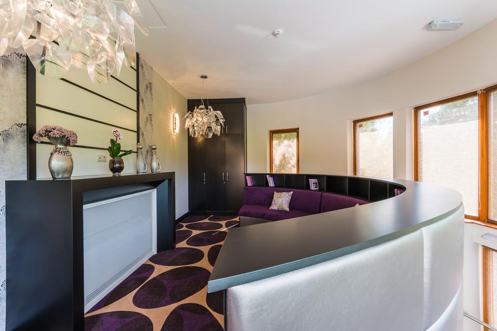 Nyíregyháza Victoria Garden Hotel Es Etterem מראה חיצוני תמונה