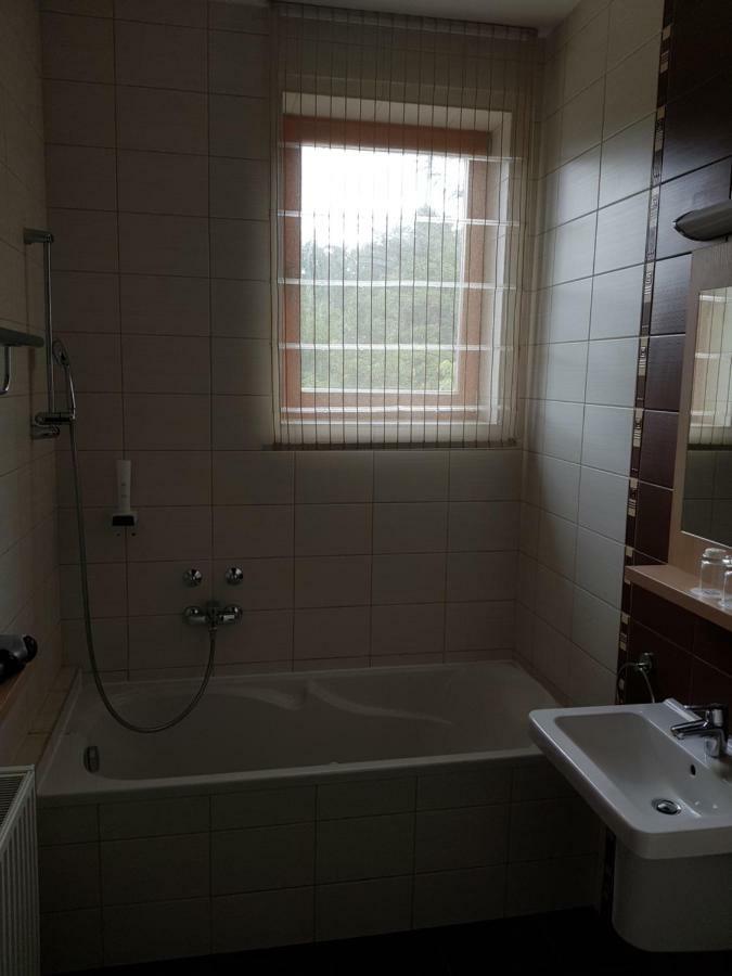 Nyíregyháza Victoria Garden Hotel Es Etterem מראה חיצוני תמונה